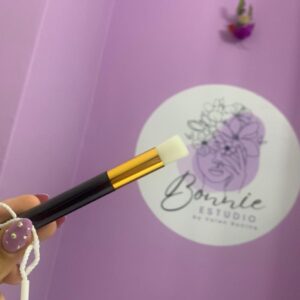 Brocha para limpieza de pestañas y cejas