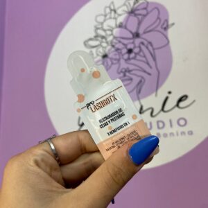 Nutrición para pestañas y cejas